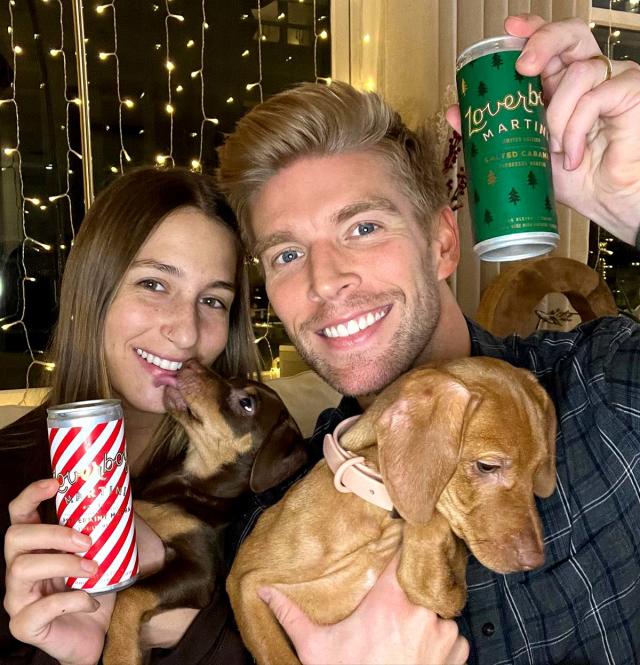 Tim Tebow and Wife Start a Super-Cute Puppy Family, Meet Kobe!!!