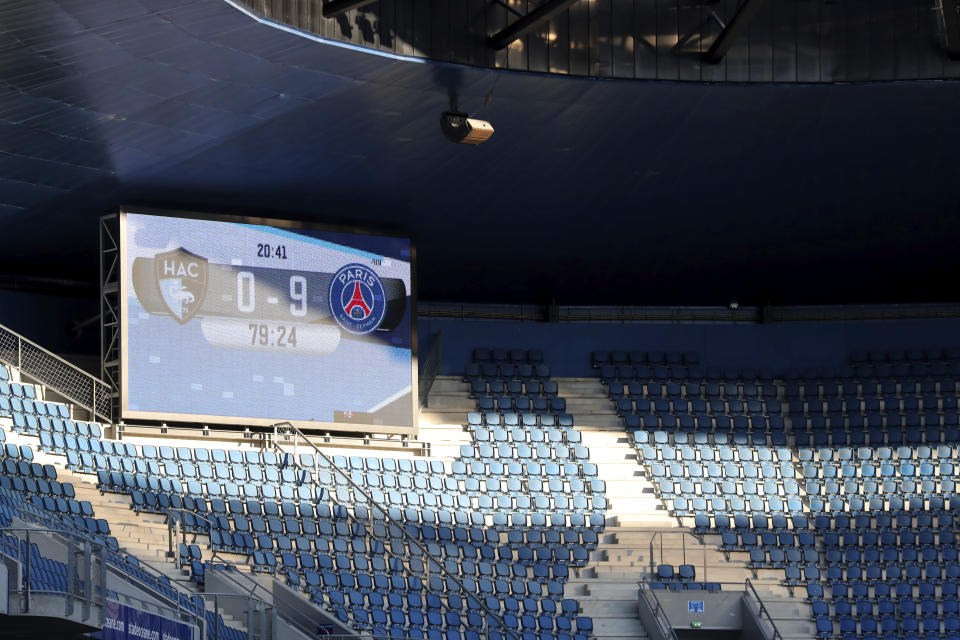 El marcador en el estadio de Le Havre durante el partido amistoso entre Le Havre y París Saint Germain, el domingo 12 de julio de 2020. (AP Foto/Thibault Camus)