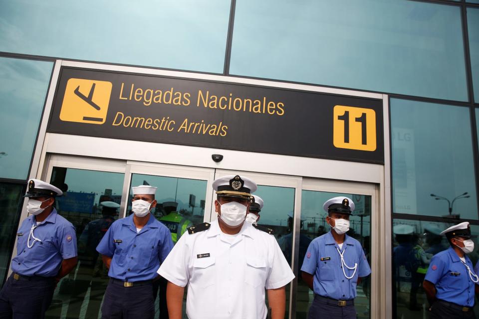 peru border closed airport flights