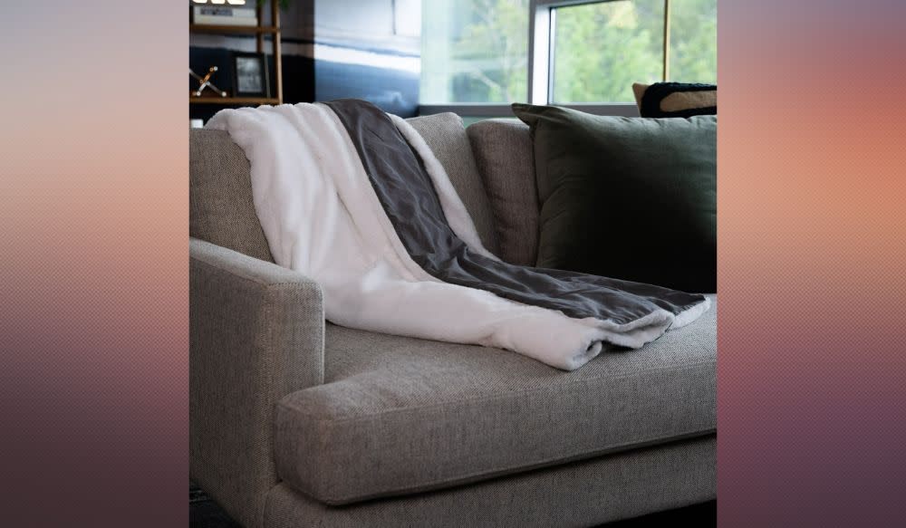 When you want to relax, you need this Tranquility Blanket. (Photo: Walmart)