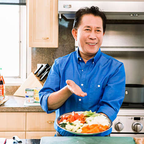 Celebrity chef Martin Yan shares his favorite kitchen tool
