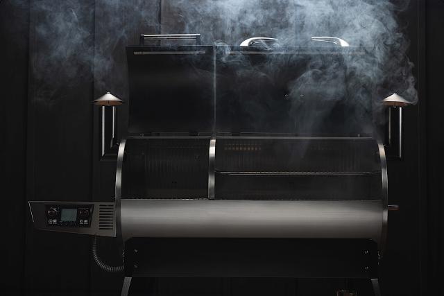 Flagship 1100 Pellet Grill