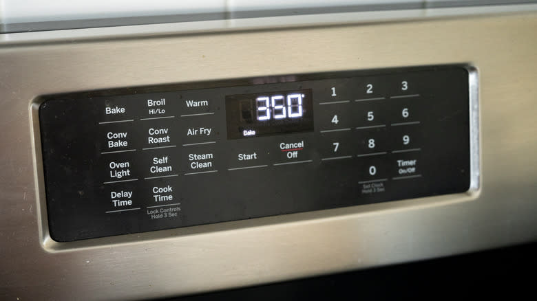 oven display at 350 degrees