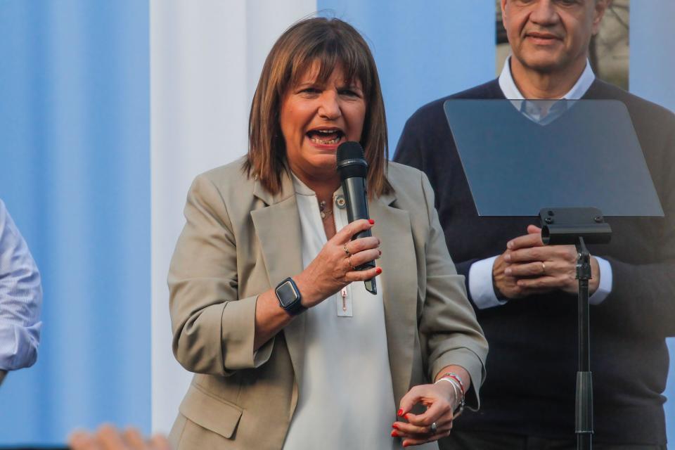 Patricia Bullrich habla en un acto de campaña