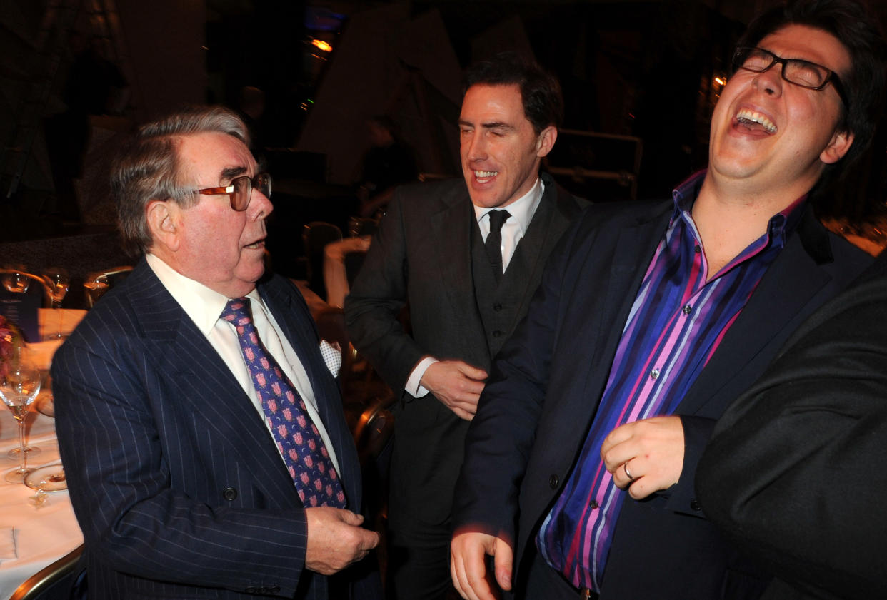 LONDON, ENGLAND - JANUARY 26:  (EMBARGOED FOR PUBLICATION IN UK TABLOID NEWSPAPERS UNTIL 48 HOURS AFTER CREATE DATE AND TIME. MANDATORY CREDIT PHOTO BY DAVE M. BENETT/GETTY IMAGES REQUIRED)  (L-R) Ronnie Corbett, Rob Brydon and Michael McIntyre attend the South Bank Show Awards, at The Dorchester on January 26, 2010 in London, England.  (Photo by Dave M. Benett/Getty Images)