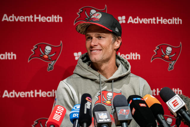 Bucs season-ticket demand surges on Brady news - ESPN