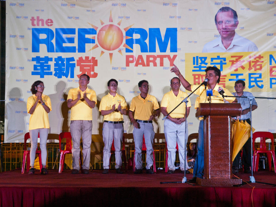 (Left to Right) Vignes Ramachandran, Andy Zhu, Prabu Ramachandran, Kenneth Jeyaretnam, Affendy and Nazem Suki. (Yahoo! photo/Alvin Ho)