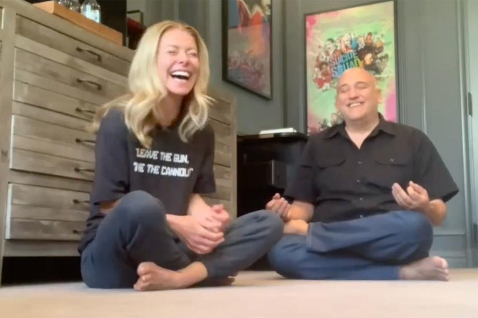 Kelly Ripa Tries Meditation With Mixed And Hilarious Results   4ce0841ac287abb97116abc5360215bc