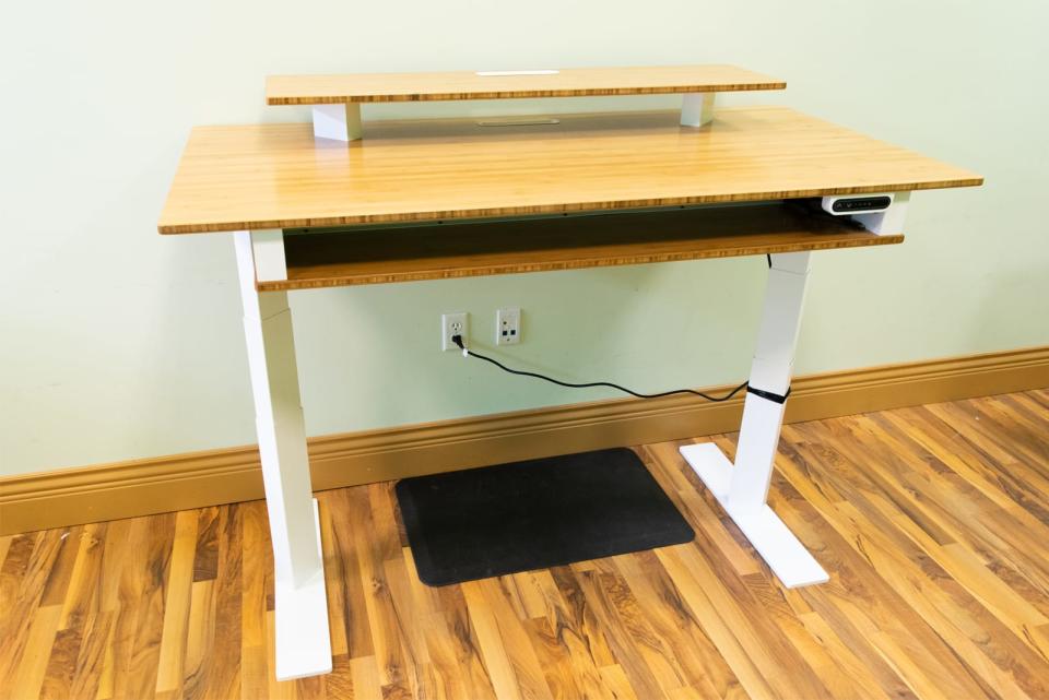 Standing desk