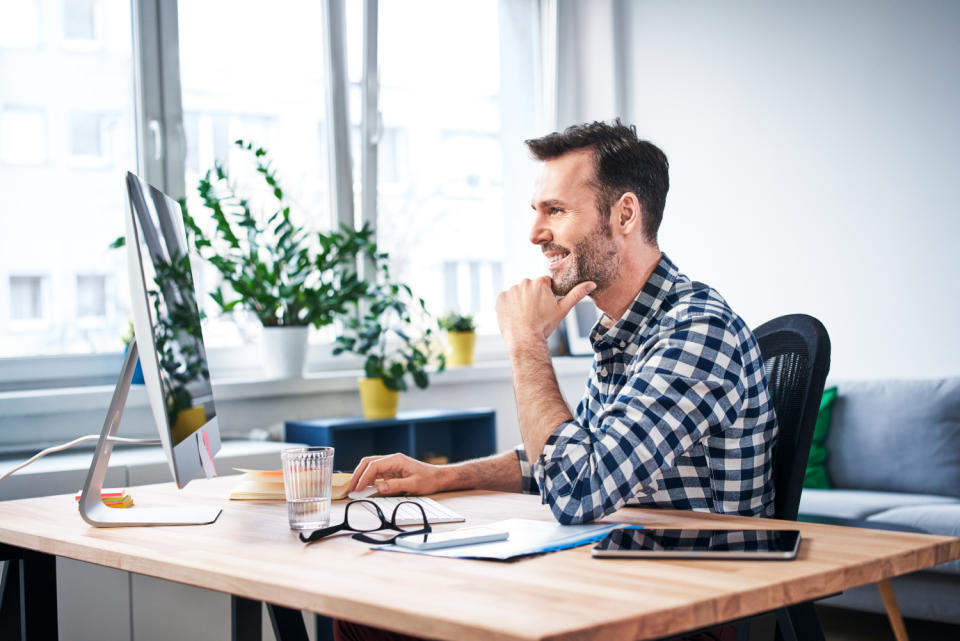 Optimisez votre confort au bureau avec cette souris qui épargne les poignets (Photo : Getty Images)                              