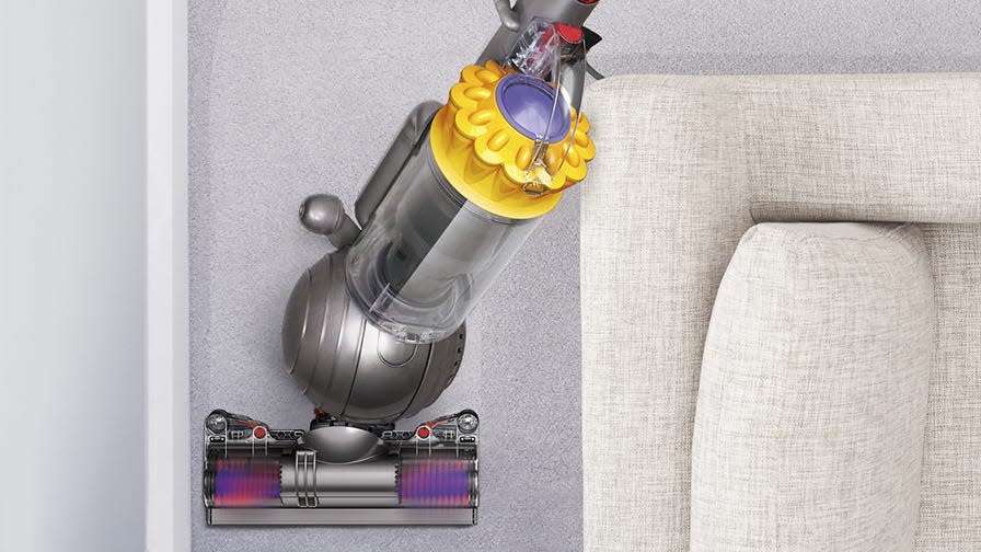 This vacuum can maneuver on a dime.