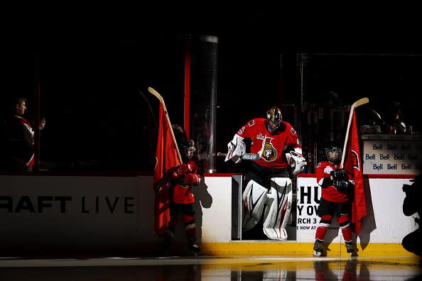 OTTAWA, ON - FEBRUARY 11: Ottawa Senators Goalie Craig Anderson (41) returns to the lineup, making his first start in more than two months in a game between the New York Islanders and Ottawa Senators on February 11, 2017, at Canadian Tire Centre in Ottawa, On. (Photo by Jason Kopinski/Icon Sportswire via Getty Images)
