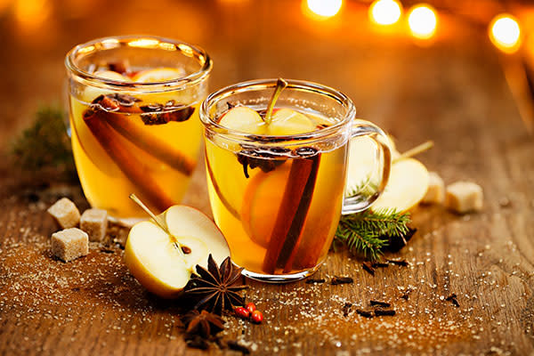 La combinación de canela, naranja y licor, hacen que este trago sea único en su clase. Foto: zi3000/Getty Images