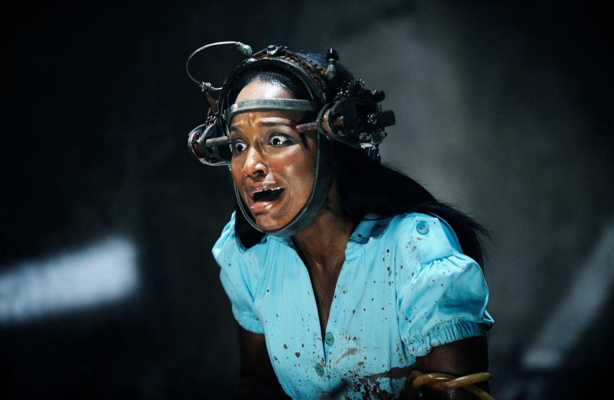 tanedra howard, saw vi