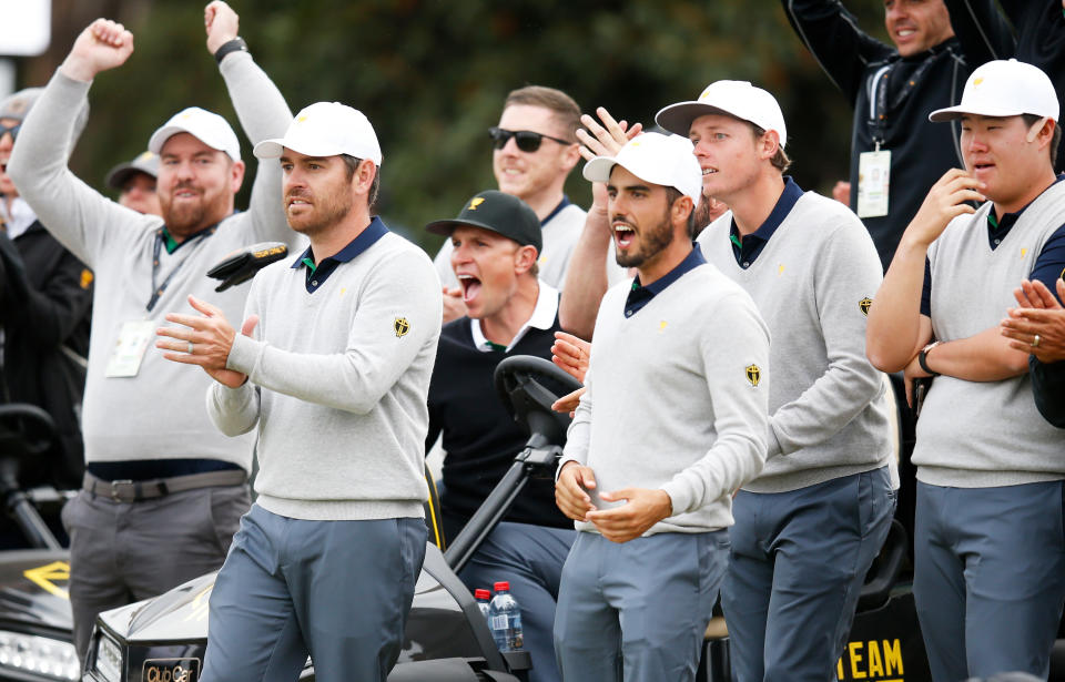 While a clean sweep looked possible in the afternoon, the International Team maintained a slight lead heading into Sunday's singles matches in Australia. (Darrian Traynor/Getty Images)