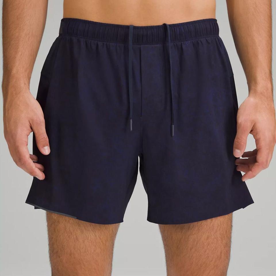 <p><a href="https://go.redirectingat.com?id=74968X1596630&url=https%3A%2F%2Fshop.lululemon.com%2Fp%2Fmen-shorts%2FSurge-Short-Liner-6%2F_%2Fprod9010032&sref=https%3A%2F%2Fwww.runnersworld.com%2Fgear%2Fg37404006%2Fbest-mens-running-shorts%2F" rel="nofollow noopener" target="_blank" data-ylk="slk:Shop Now;elm:context_link;itc:0;sec:content-canvas" class="link ">Shop Now</a></p><p>Surge 6-Inch Lined Men’s Running Shorts</p><p>lululemon.com</p><p>$68.00</p>