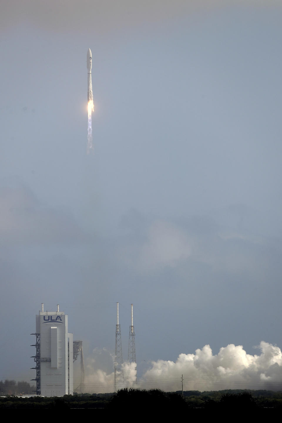 A United Launch Alliance Atlas V rocket lifts off from Launch Complex 41 at the Cape Canaveral Air Force Station, Sunday, May 17, 2020, in Cape Canaveral, Fla. The mission's primary payload is the X-37B spaceplane. (AP Photo/John Raoux)