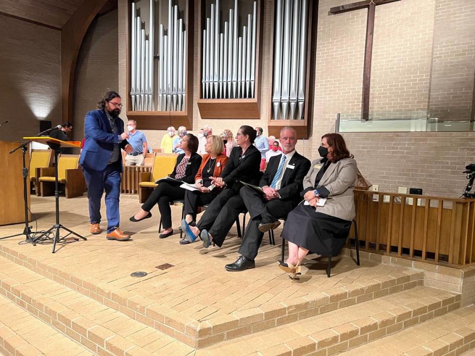 Candidates Lori Bush, Don Frantz, Michele Craig, Rachel Jordan, and Mary Insprucker attended the ONE Wake Cary Town Council candidate forum on Sept. 18. Kristen Johnson/The News & Observer