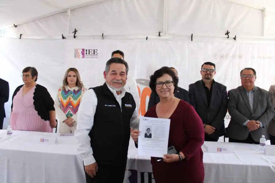 Rocío Adame presenta solicitud de registro para candidatura a la Presidencia Municipal de Playas de Rosarito