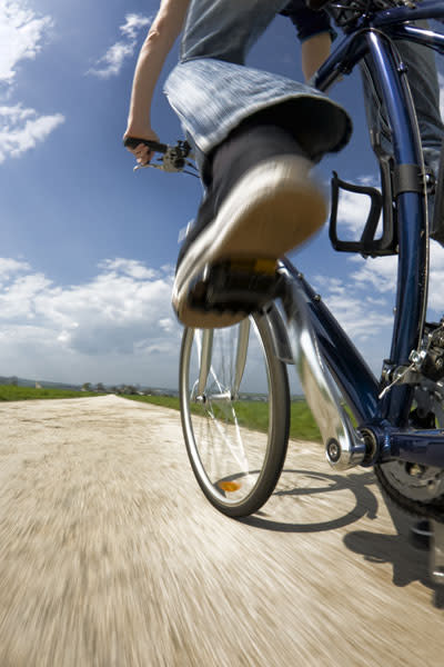 25. 000 für einen Fahrrad-Kurs: Das Verkehrsministerium gab laut Steuerzahlerbund für einen Fahrrad-Kurs für Hamburger Frauen mit Migrationshintergrund einen Zuschuss von knapp 25 000 Euro. Inhalte: Theorie und Praxis des Radfahrens, Gleichgewichtsübungen oder Fragen zum Einkauf per Rad.