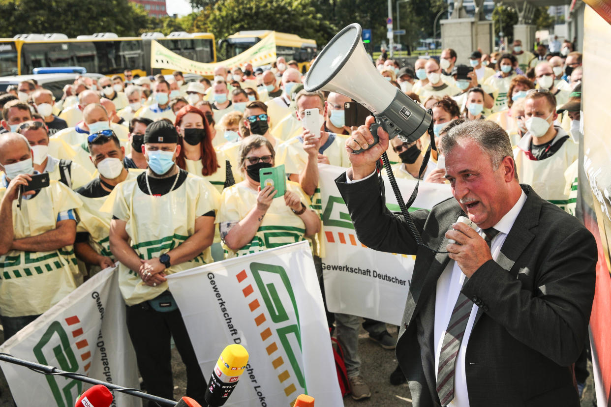 Claus Weselsky und streikende Lokführer