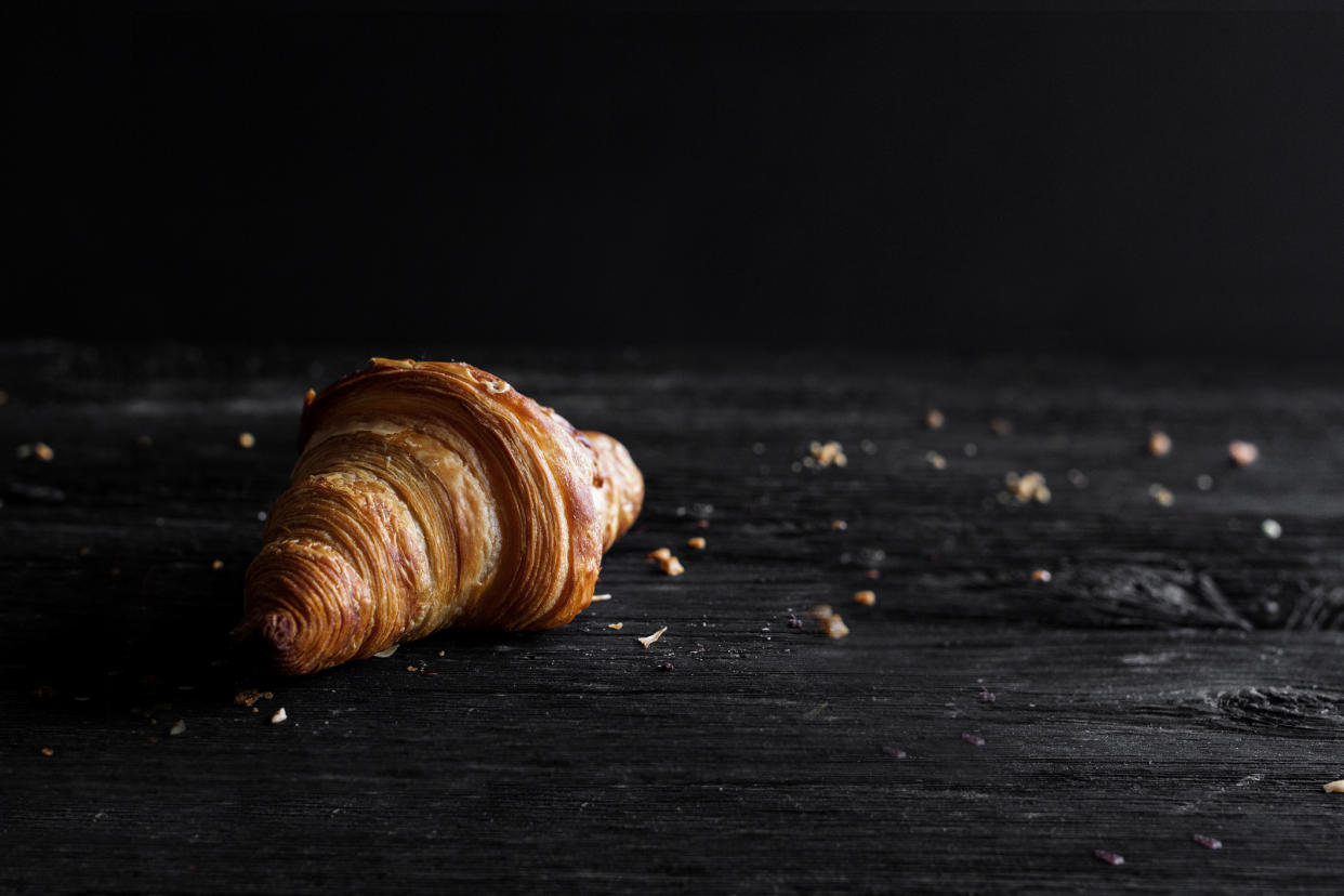 Wie wäre es mit einem Aktivkohle-Croissant zum nächsten Frühstück? (Bild: Getty Images)