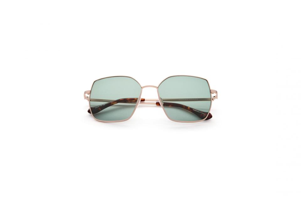 'Goodbye Stranger' in Palm (Courtesy of Kenmark Eyewear)