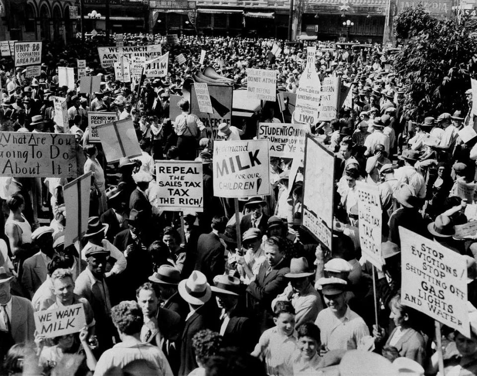 Über 10.000 Arbeitslose veranstalteten den "Hungermarsch" in Los Angeles. - Copyright: AP