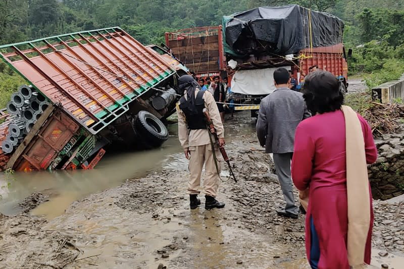 2022年5月16日，印度東北部阿薩姆邦北卡查山縣，大雨導致了土石流（美聯社）