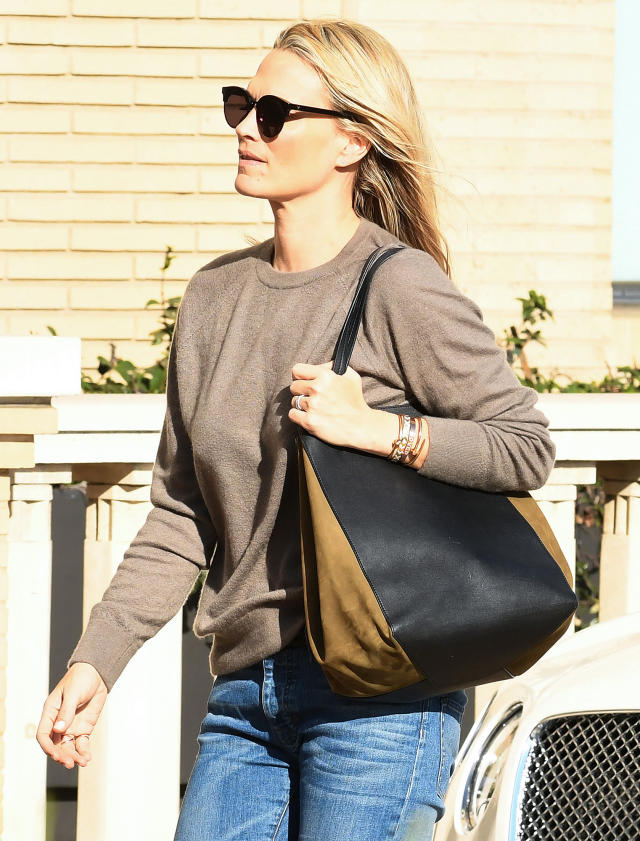 Cameron Diaz Finishes Her Christmas Shopping, Plus Kristen Stewart, Rihanna  & More