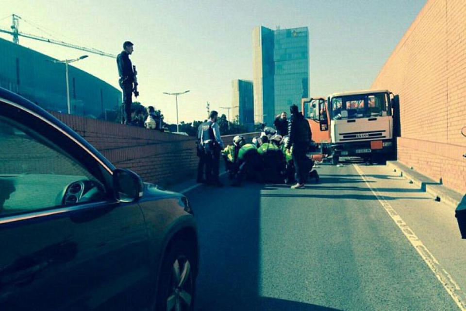 Arrested: The driver was stopped and apprehended by police on the Ronda Litoral in Barcelona (SergioGarciaCuz/Twitter)