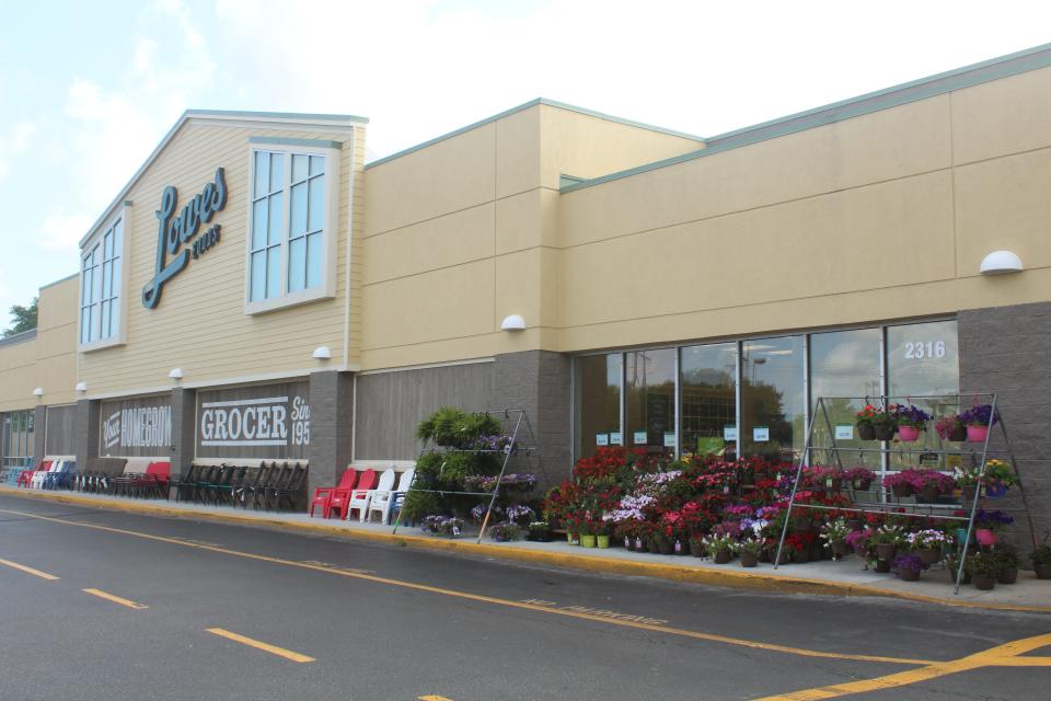 The Lowes Foods in Murrayville on 2316 N. College Road.