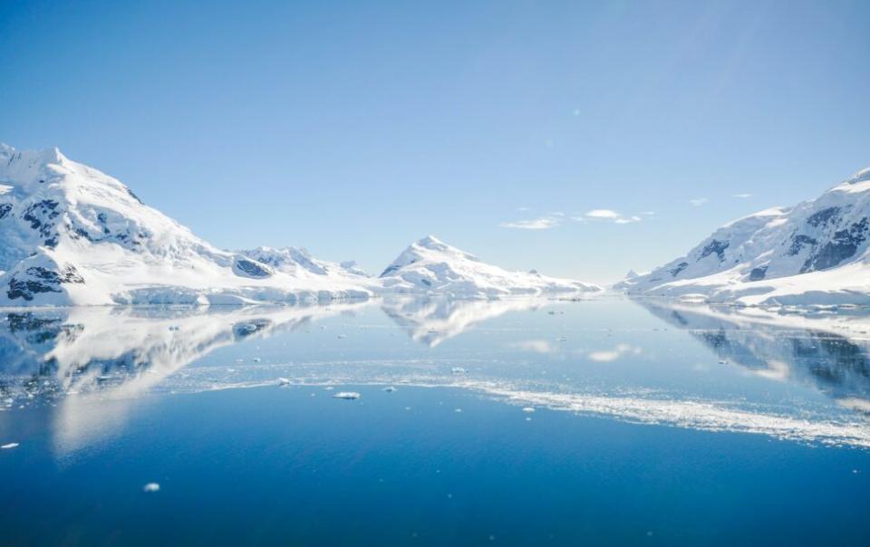 The iced lake

