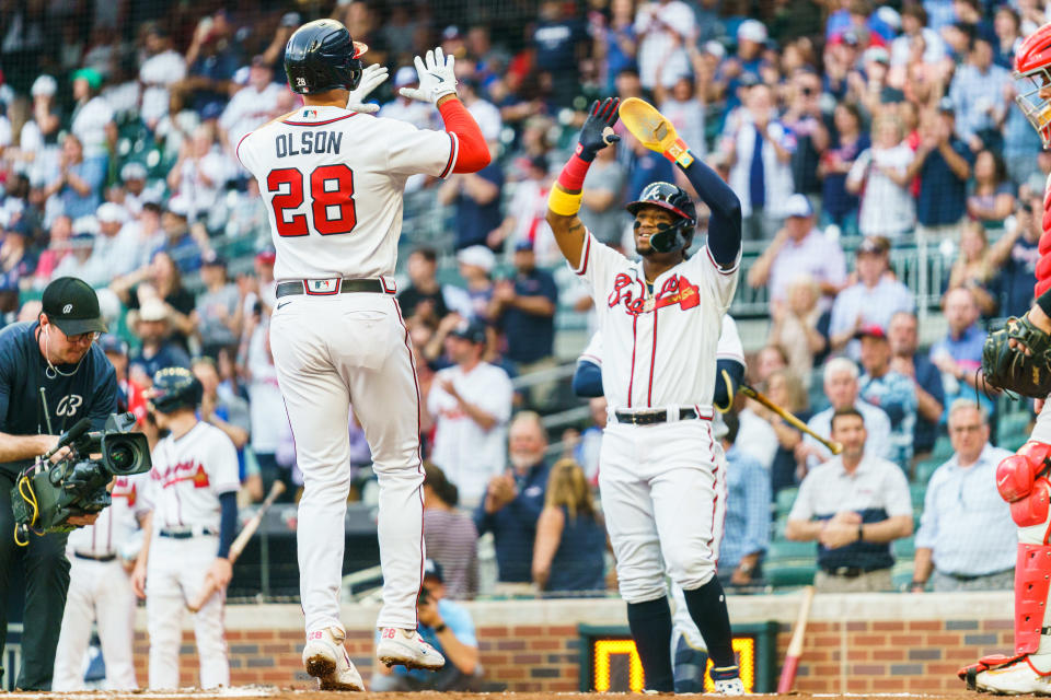 亞特蘭大勇士Ronald Acuña J與Matt Olson。（MLB Photo by Matthew Grimes Jr./Atlanta Braves/Getty Images）
