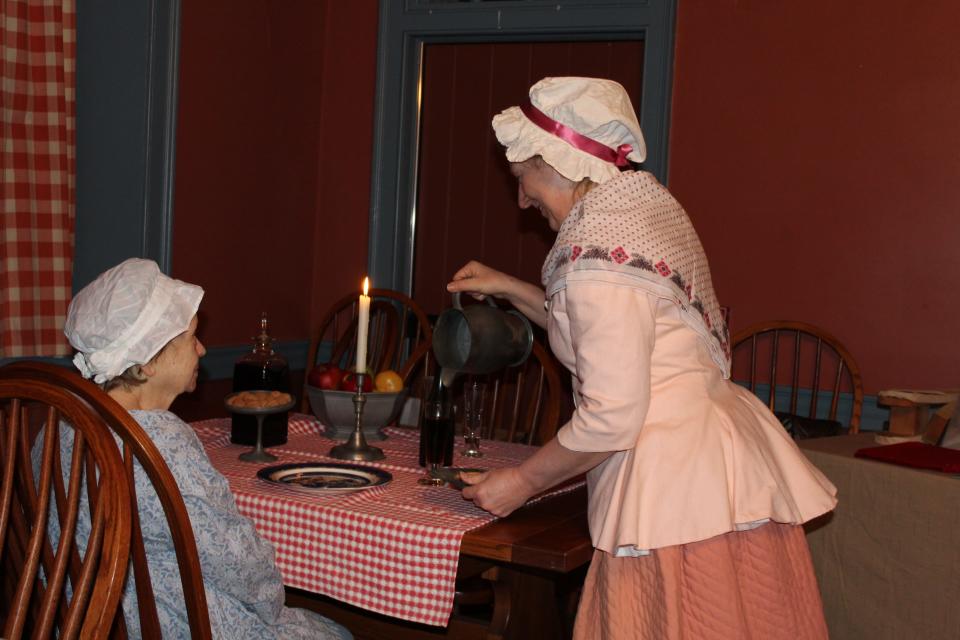 Colonial Tavern Night brings food, booze and live music to the Vicary Mansion in Freedom.