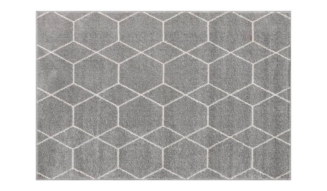 Get this rug in one of 13 color schemes to tie in with your home’s current decor.