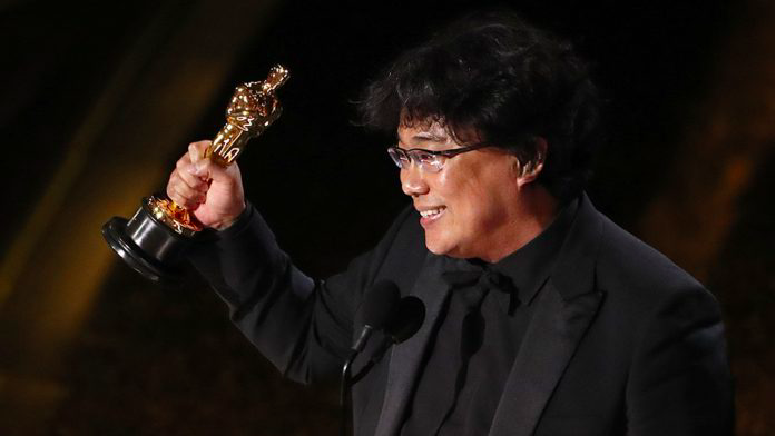 Bong Joon-ho took home the Oscars for Best Director｜ 奉俊昊在今年奧斯卡上得最佳導演獎(Screengrab from NOWnews｜擷取自今日新聞)