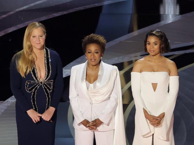 Did Amy Schumer Steal A Joke At The 2022 Oscars?