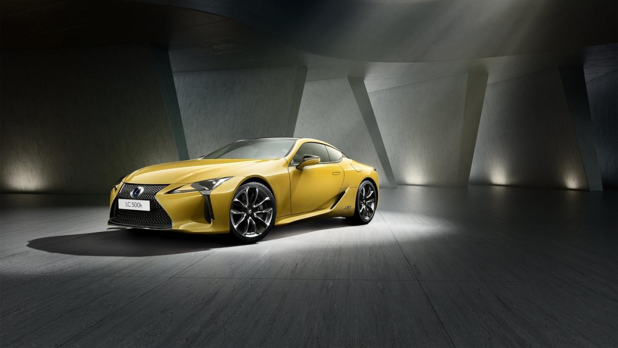 Auroragelb: So nennt Lexus den gelben Farbton der LC Yellow Edition. Foto: Lexus/dpa-tmn