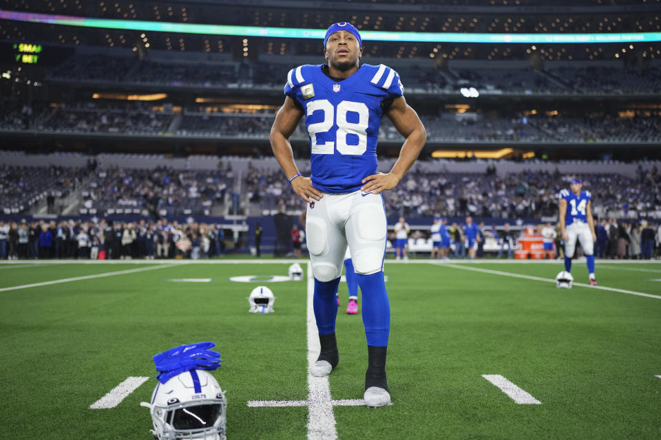 ARLINGTON, TX - DECEMBER 04: Jonathan Taylor #28 of the Indianapolis Colts warms up against the Dallas Cowboys at AT&T Stadium on December 4, 2022 in Arlington, Texas. (Photo by Cooper Neill/Getty Images)