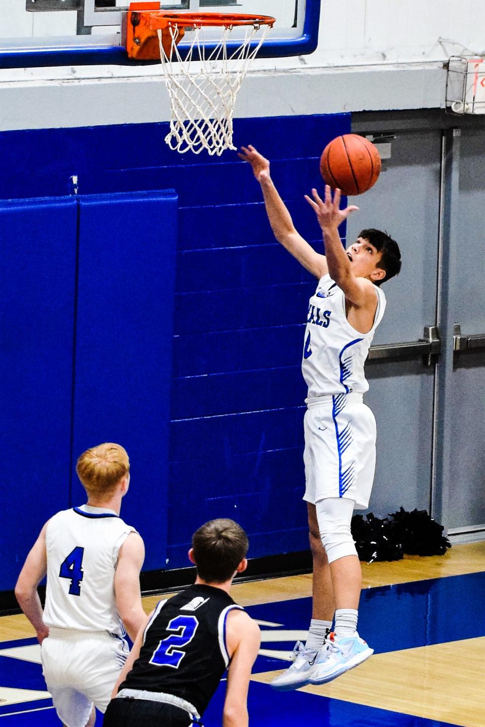 Gannon Short averaged 17 points for the Colo-NESCO boys basketball team in victories over Paton-Churdan and Janesville.