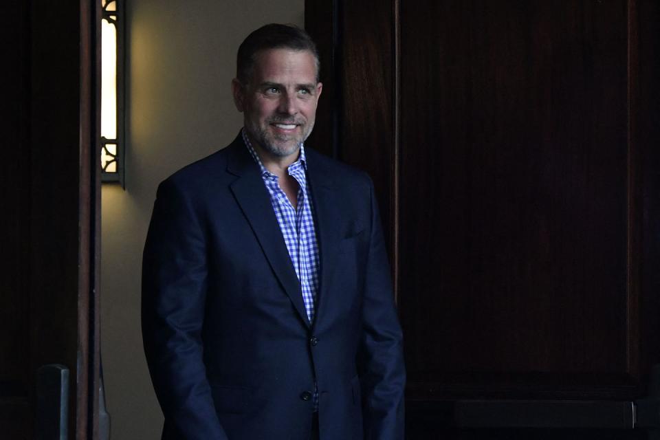 <p><strong>Born</strong>: 2018 (age: 4)</p><p><strong>Parent</strong><strong>s</strong>: Hunter Biden and <a href="https://media.arkansasonline.com/news/documents/2019/11/20/191119_Motion_to_Seal_02578_cwl_cwl2X.pdf" rel="nofollow noopener" target="_blank" data-ylk="slk:Lunden Alexis Roberts;elm:context_link;itc:0;sec:content-canvas" class="link ">Lunden Alexis Roberts</a>.</p><p>Hunter Biden (<em>pictured</em>) has two children from relationships outside of his first marriage to Kathleen Biden. The first, a baby girl, <a href="https://media.arkansasonline.com/news/documents/2019/11/20/191119_Motion_to_Seal_02578_cwl_cwl2X.pdf" rel="nofollow noopener" target="_blank" data-ylk="slk:whom he had in 2018 with Lunden Alexis Roberts of Arkansas;elm:context_link;itc:0;sec:content-canvas" class="link ">whom he had in 2018 with Lunden Alexis Roberts of Arkansas</a>. Her identity has not been revealed—it is sealed for her privacy—and there are no public photos of her. She's referred to as "Baby Doe" in the motion to seal her identity. </p>