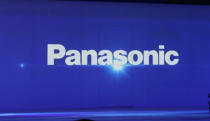 <p>Panasonic no recibe tantos elogios públicos como muchas compañías, pero constantemente obtiene altas calificaciones de los expertos. Al igual que muchas empresas en esta lista, tiene ambiciosos objetivos energéticos, tanto en términos de eficiencia como de energías renovables, y también se centra en la fabricación de productos ecológicos.<br>Lo que los distingue es la forma en que incorporaron la sostenibilidad en su vida cotidiana. La compañía trasladó su sede norteamericana desde los suburbios de Seacaucus, Nueva Jersey, a un edificio certificado por LEED en el centro de Newark, a fin de eliminar la necesidad de que los empleados condujeran hacia el trabajo y así reducir su huella de carbono. </p>