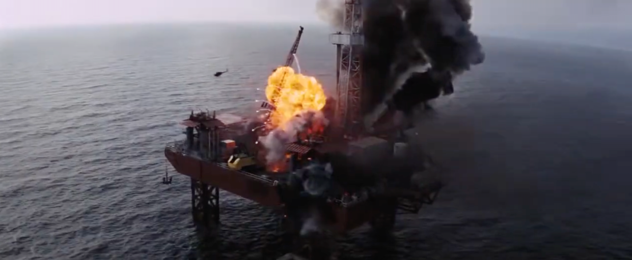 Explosion de la base du méchant Blofeld, sur une plate-forme pétrolière, dans « Les diamants sont éternels » (1971). <a href="https://www.youtube.com/watch?v=95Ews4WxDXM" rel="nofollow noopener" target="_blank" data-ylk="slk:Diamonds are forever, 1971;elm:context_link;itc:0;sec:content-canvas" class="link ">Diamonds are forever, 1971</a>