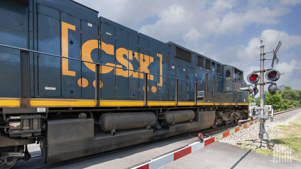 A CSX train carrying molten sulfur derailed Wednesday in eastern Kentucky. (Photo: Jim Allen/FreightWaves)