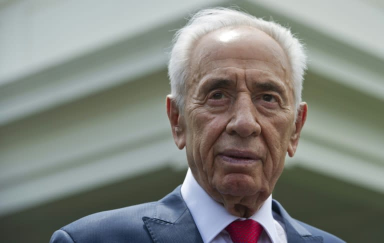 Israeli ex-president and Nobel Peace Prize winner Shimon Peres Peres has died in hospital where he was admitted on September 13 after suffering a stroke with internal bleeding