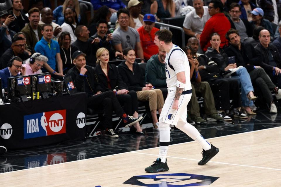 Will the Dallas Mavericks beat the Los Angeles Clippers in Game 3 of their NBA Playoffs series? NBA picks, predictions and odds weigh in on Friday's game.