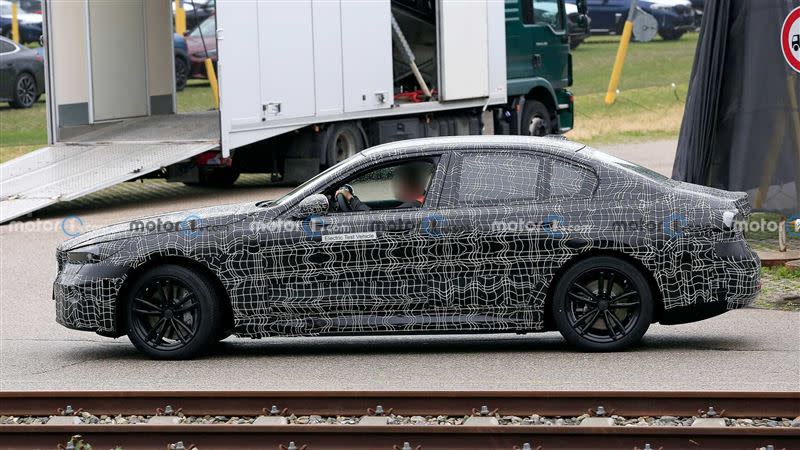 BMW i5預計將推出標準版本i5及進階的性能版本i5 M。（圖／翻攝自motor1）