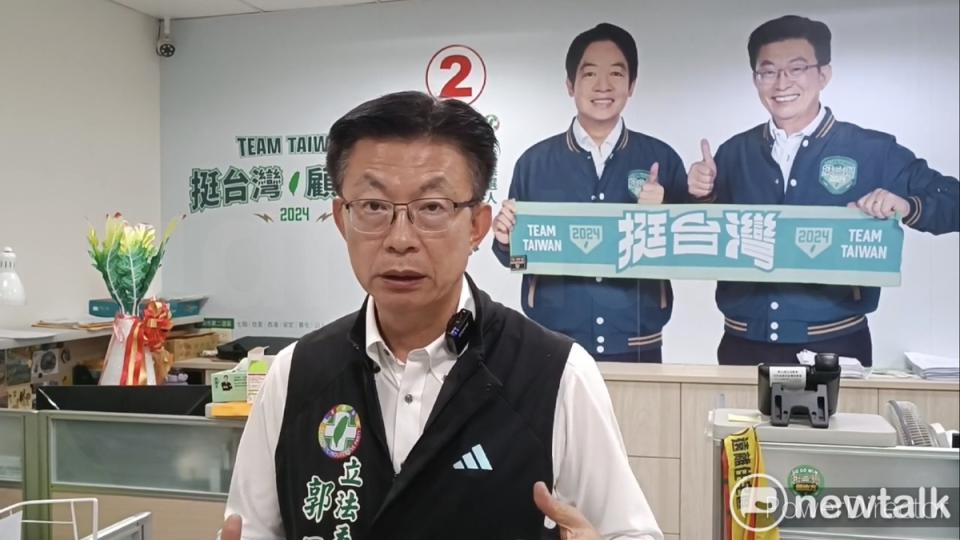 參選民進黨南市主委選舉的立委郭國文高票當選，郭國文表示，他將自己定位為「任務型主委」，三大任務包括黨務改革、選務佈署、服務加強；並重申未來立委及主委角色並不衝突，也是責任的承擔。   圖：黃博郎／攝