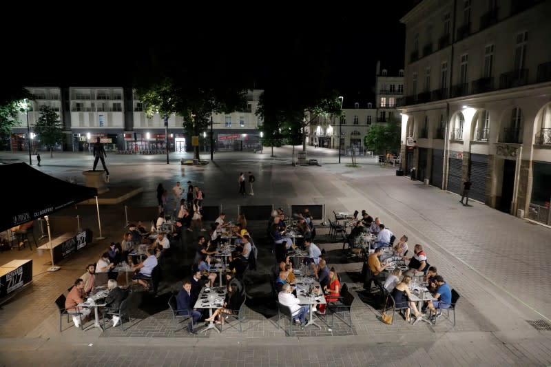 Restaurants reopen amid the coronavirus disease (COVID-19) outbreak in Nantes